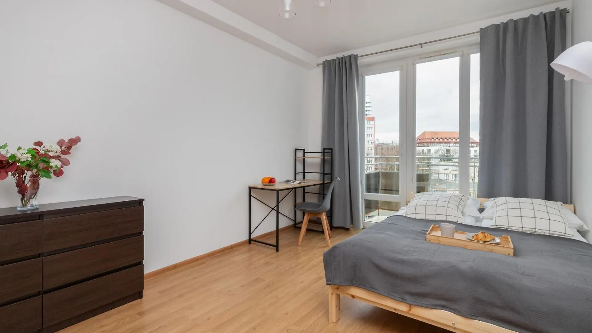 Apartment In Gdansk Center With Two Desks, Balcony And Separate Kitchen By Noclegi Renters